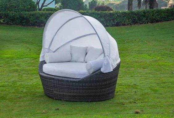 Sove som kongelige: The Oval Bed Design